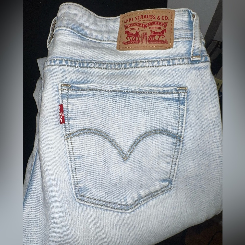 Levi’s 711 Skinny Jeans Size 28